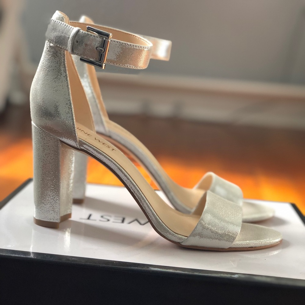 Nine West Silver Metallic Block Heel - Size 6.5
